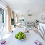 Dream Estate דירה *