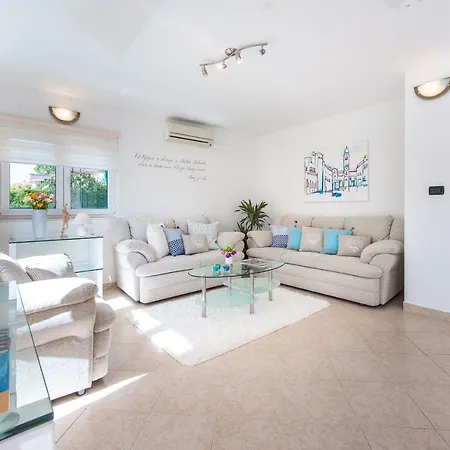 דירה Dream Estate *